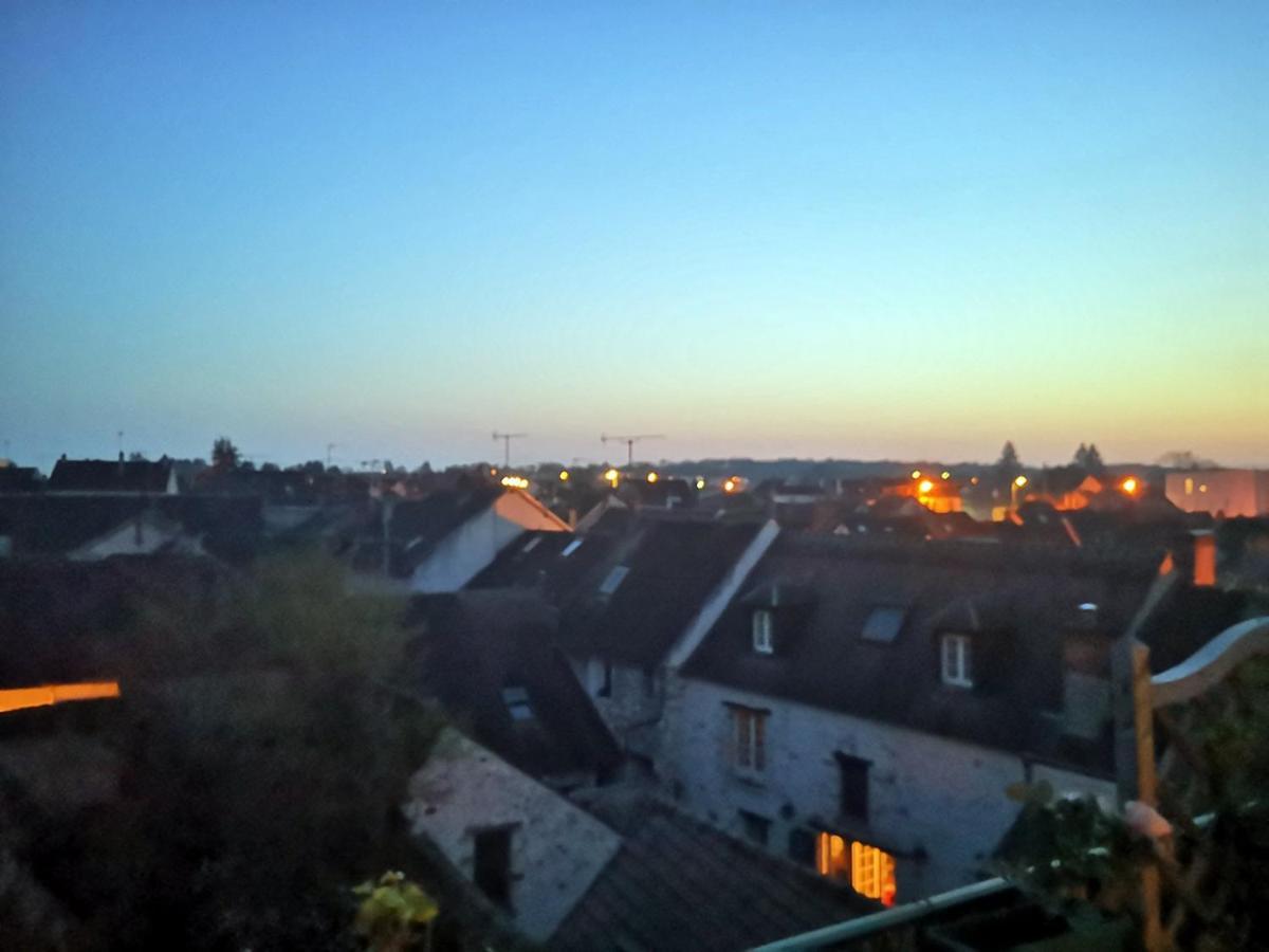 Appartement Atelier d'Art - vue panoramique à Moret-sur-Loing Extérieur photo