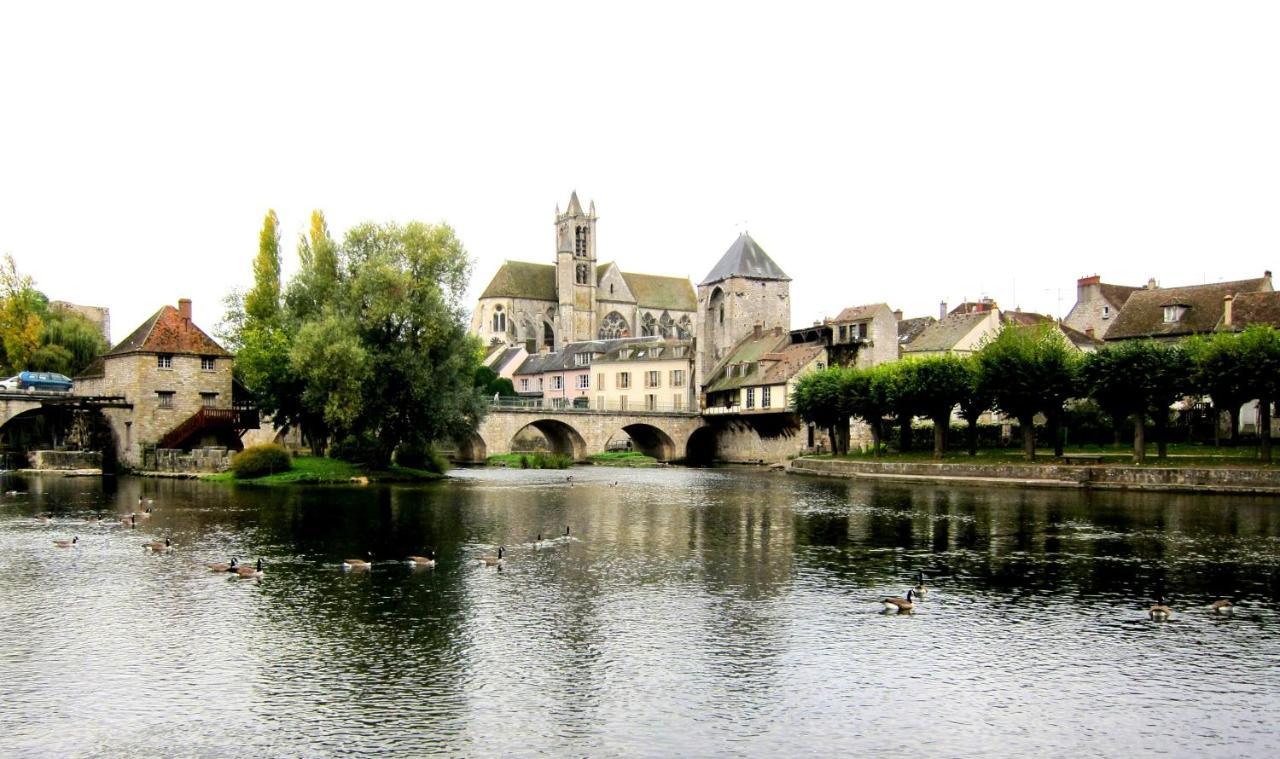 Appartement Atelier d'Art - vue panoramique à Moret-sur-Loing Extérieur photo