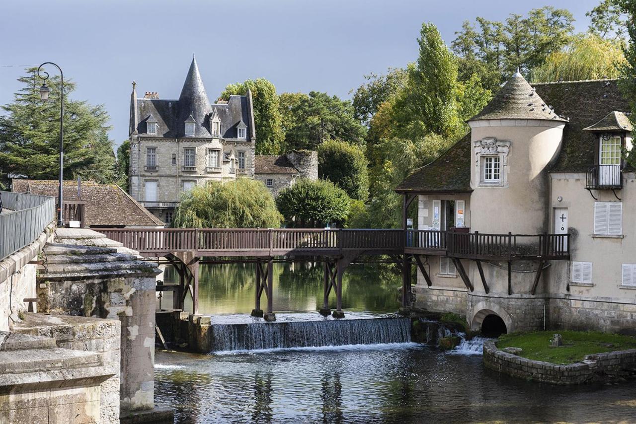 Appartement Atelier d'Art - vue panoramique à Moret-sur-Loing Extérieur photo